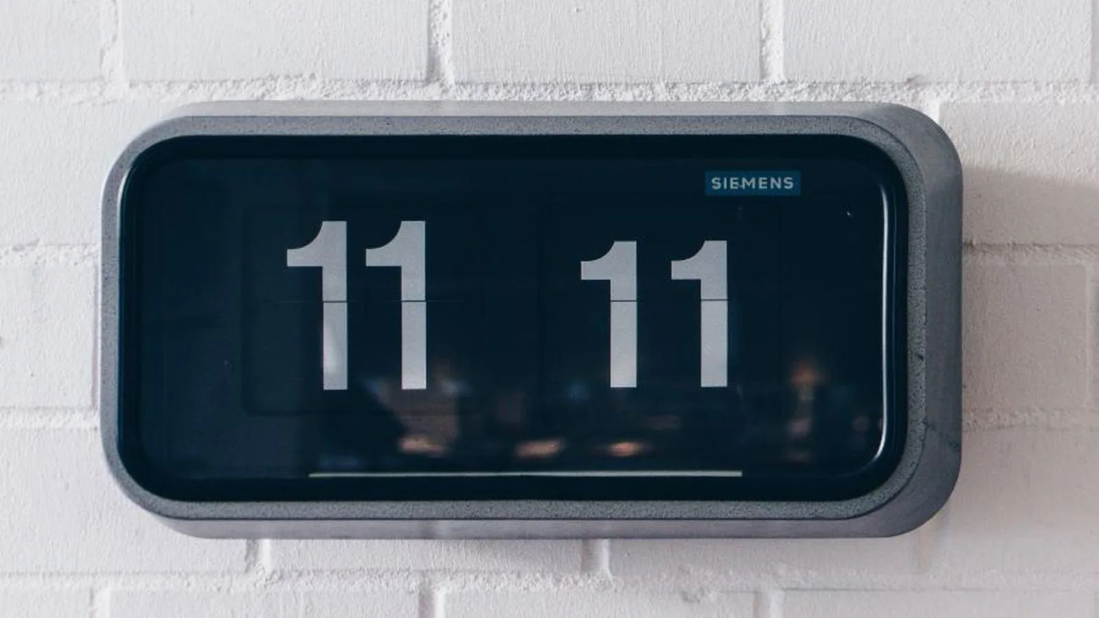 Numerology illustration for number 4